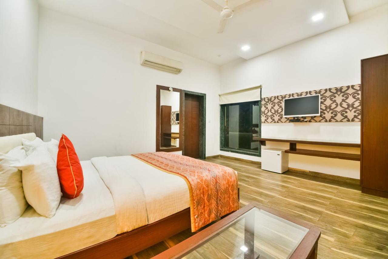 Palette - The Elegance Resort Chittorgarh Buitenkant foto